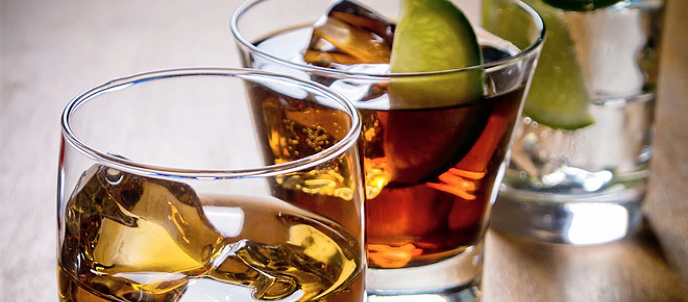 Οι επικίνδυνοι συνδυασμοί αλκοόλ και φαρμάκων